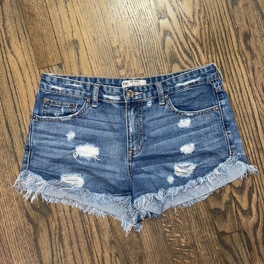 Free People W28 51855-16515125 Jean shorts